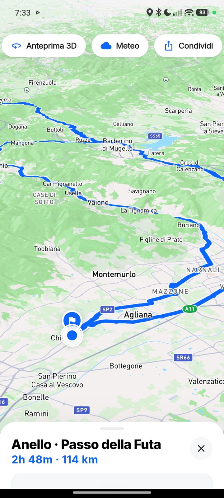 Un giro ad anello disegnato sulla mappa: il tracciato blu parte e torna nello stesso punto e in basso la scheda «Anello · Passo della Futa — 2h 48m · 114 km», con i tasti Anteprima 3D, Meteo e Condividi in alto