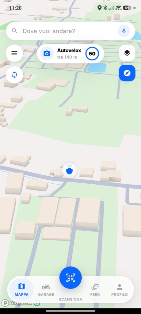 Schermata principale di RideRadar: mappa in tre dimensioni, barra di ricerca e avviso di un autovelox